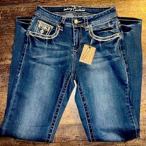 In new condition with sparkly beads and some sequins size 7